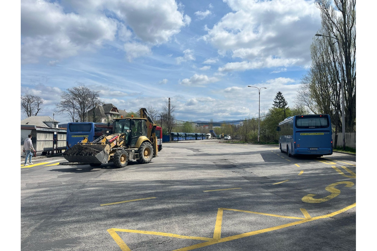 FOTO: Autobusová stanica v Trenčíne prechádza komolenou rekonštrukciou , foto 4