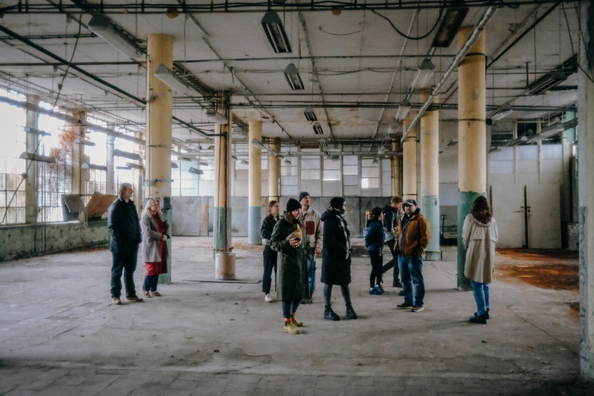 FOTO: Po rokoch snaženia a úsilia sa to podarilo. Fabrika umenia kúpila baťovskú budovu 61 v Partizánskom, foto 4