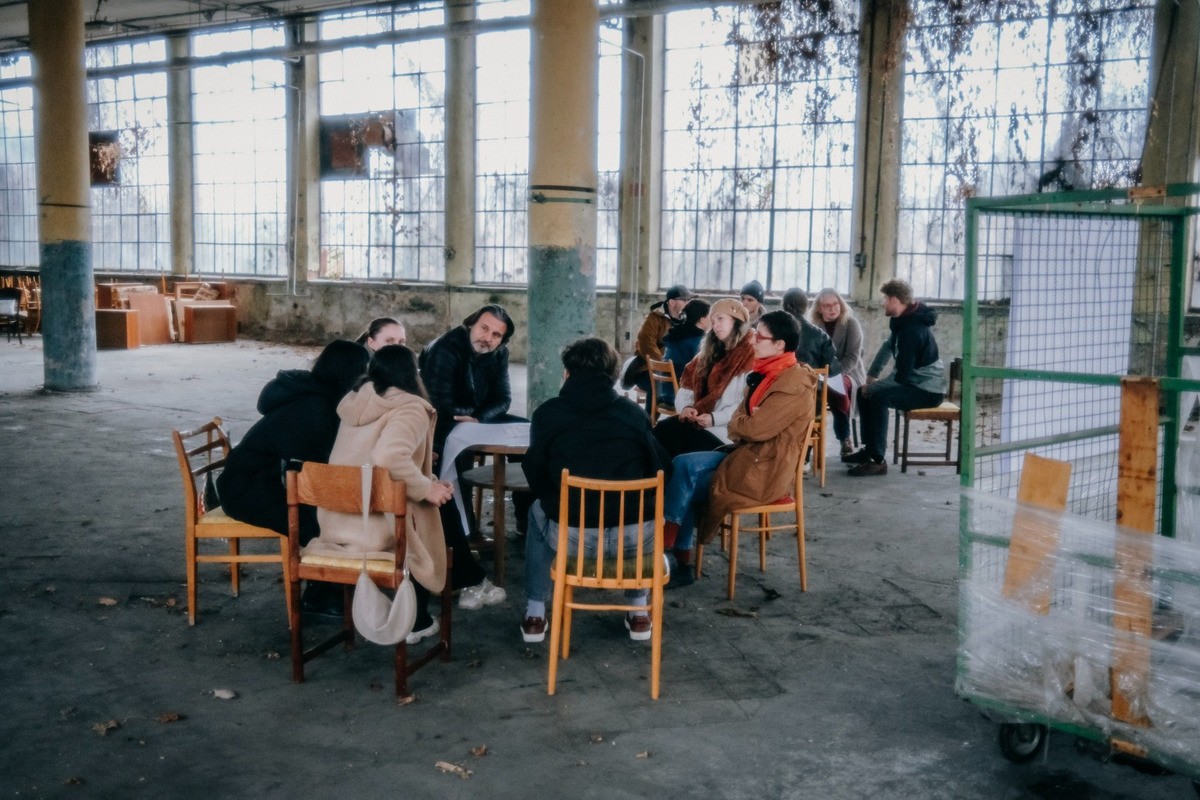 FOTO: Po rokoch snaženia a úsilia sa to podarilo. Fabrika umenia kúpila baťovskú budovu 61 v Partizánskom, foto 6