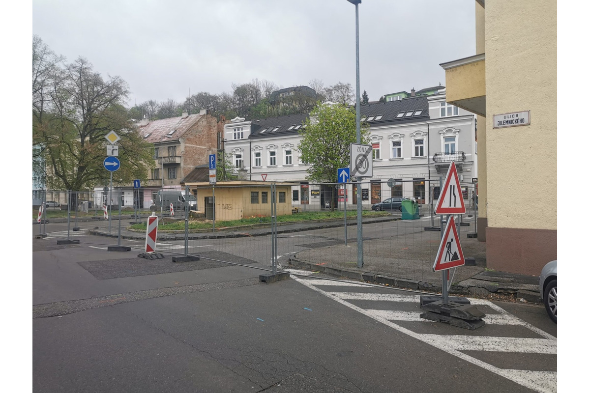 FOTO: Srdce Trenčína sa mení, Námestie sv. Anny prechádza premenou, foto 4