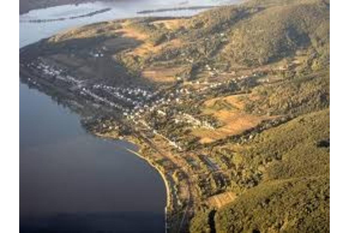 FOTO: Obyvatelia Milochova v Považskej Bystrici upozorňujú na nebezpečnú cestu , foto 1