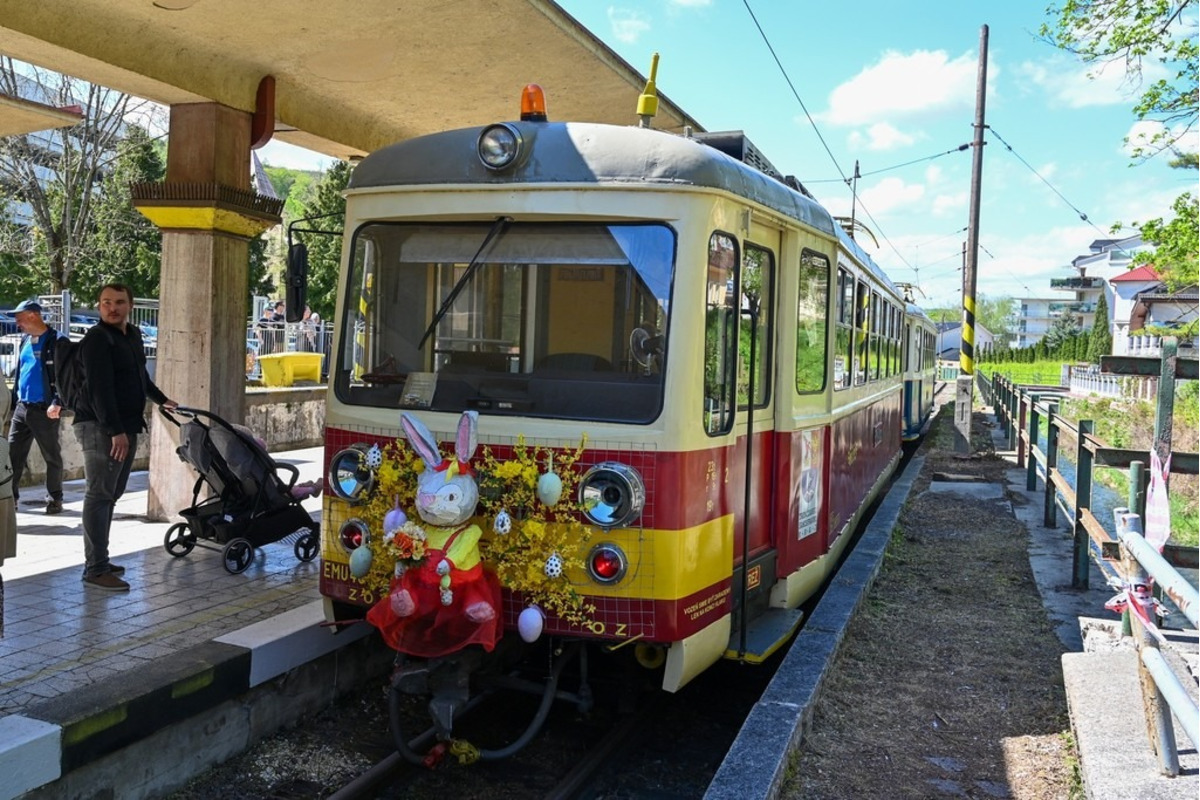 FOTO: Veľkonočnú električku sprevádzalo takmer tisíc cestujúcich, foto 8