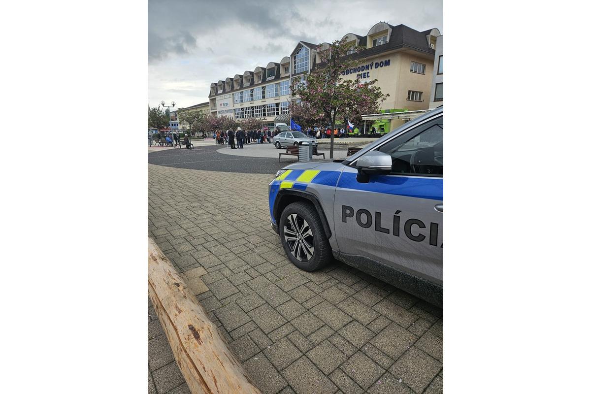 FOTO:  V Trenčianskom kraji sa dnes protestovalo, pozrite si prvé fotky, foto 2