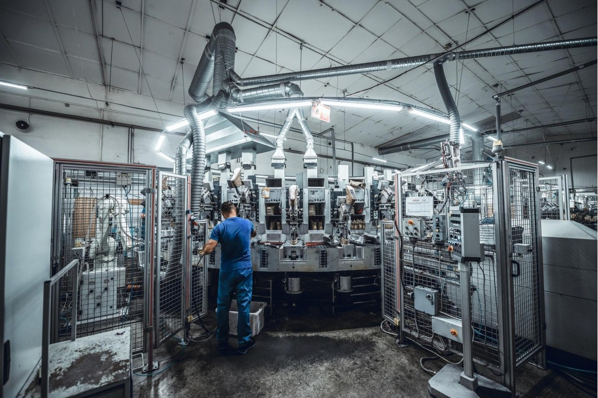 FOTO: O prácu z firmy Lowa v Handlovej príde 195 zamestnancov , foto 3