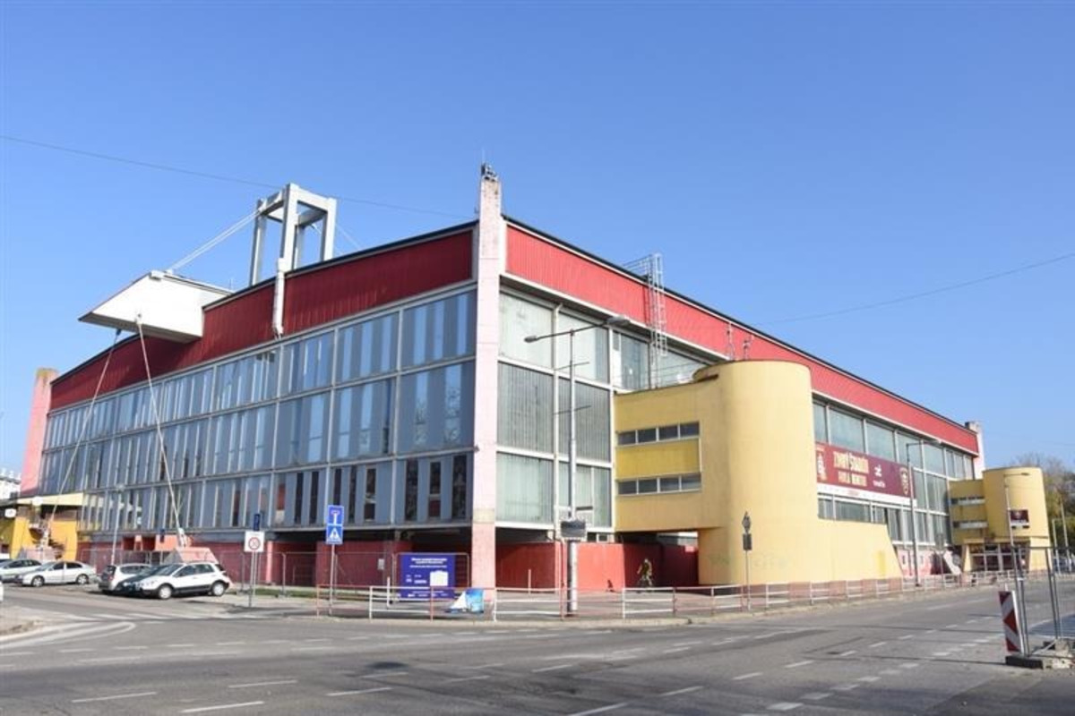 FOTO: Rekonštrukcia za 8,5 milióna mení tvár trenčianskeho zimného štadióna, foto 5