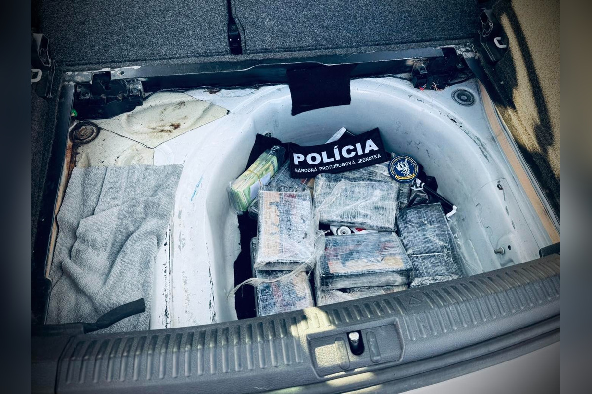 FOTO: Rekordný úlovok. Polícia zadržala Prievidžana Mariána vyše 9 kilogramami kokaínu za viac ako milión eur, foto 6
