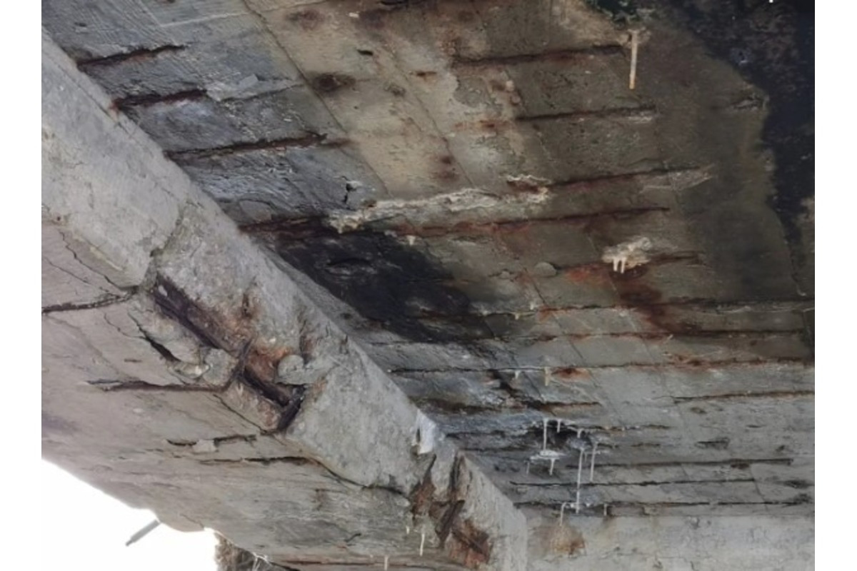 FOTO: Obyvatelia Trenčína sa opravy starého mostu len tak rýchlo nedočkajú , foto 3