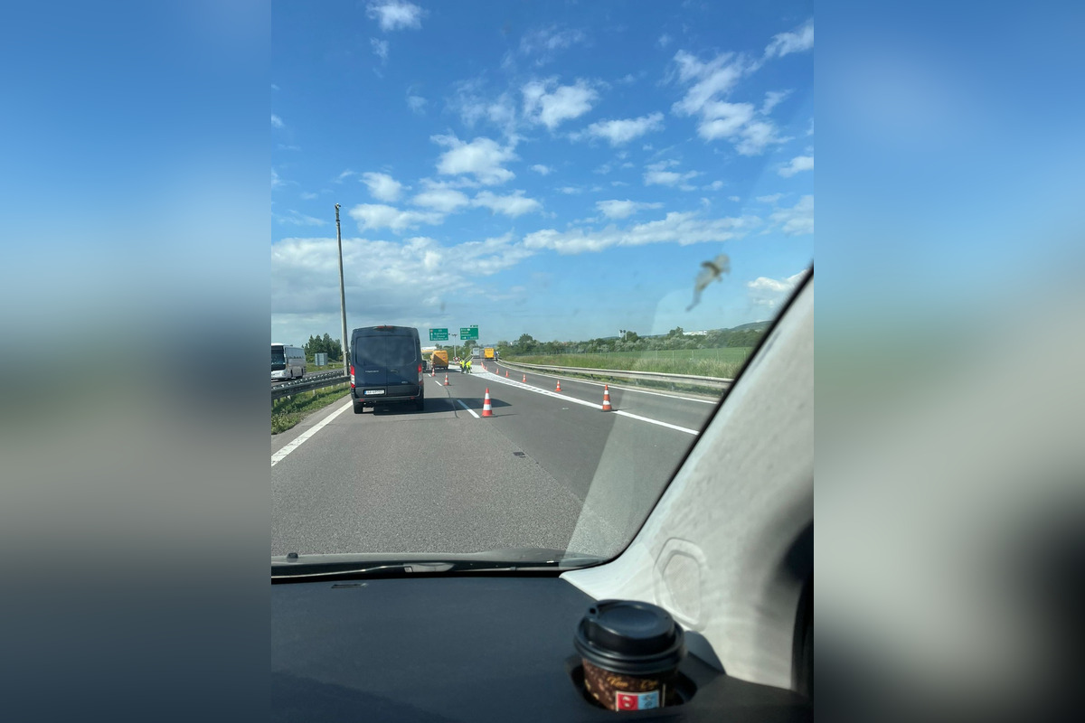 FOTO: Dopravné obmedzenie na D1 pri Trenčíne, cestári opravujú úsek smerom na Česko, foto 4