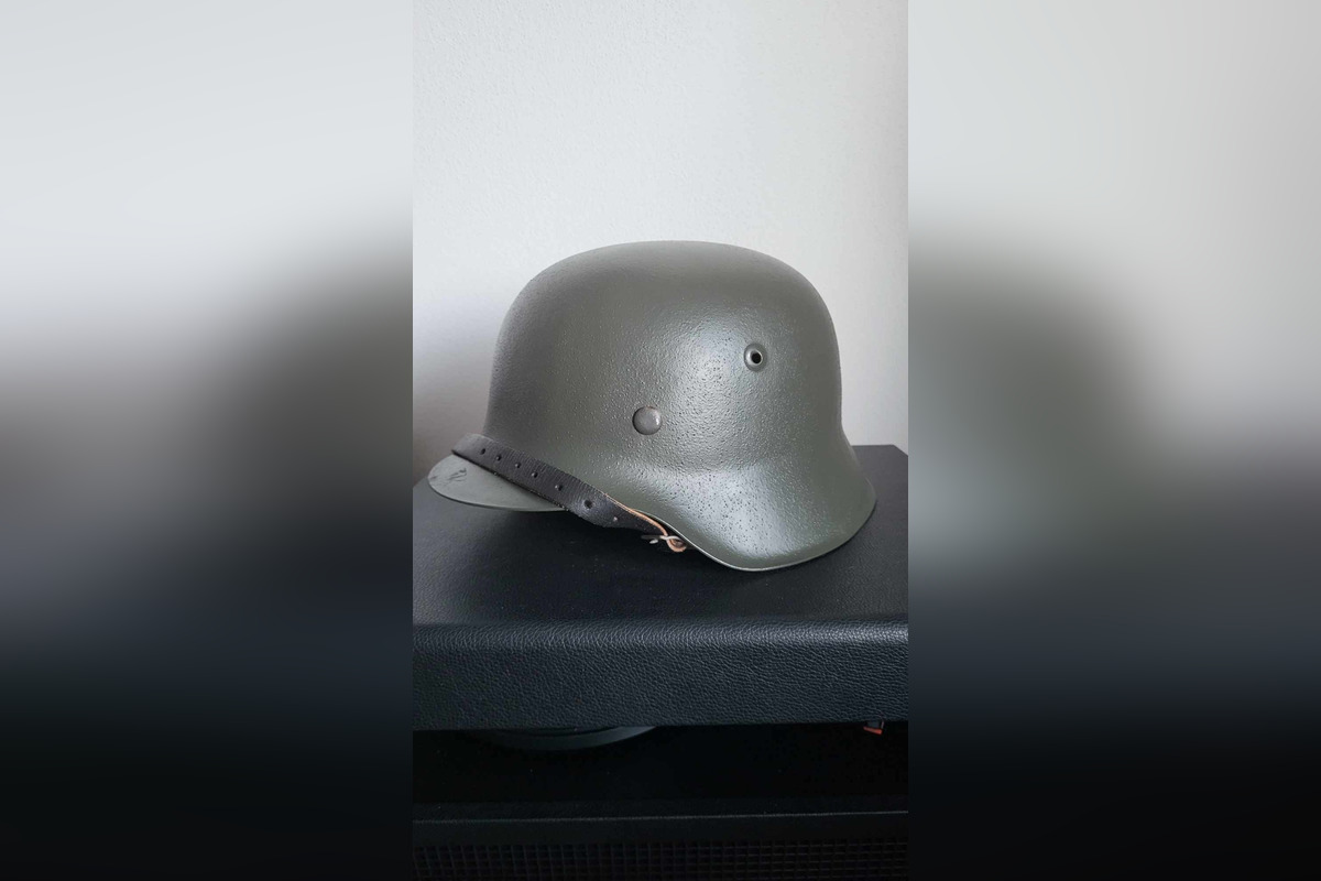 FOTO: Zmizla nemecká prilba z druhej svetovej vojny. Majiteľ hľadá svedkov a ponúka odmenu, foto 4