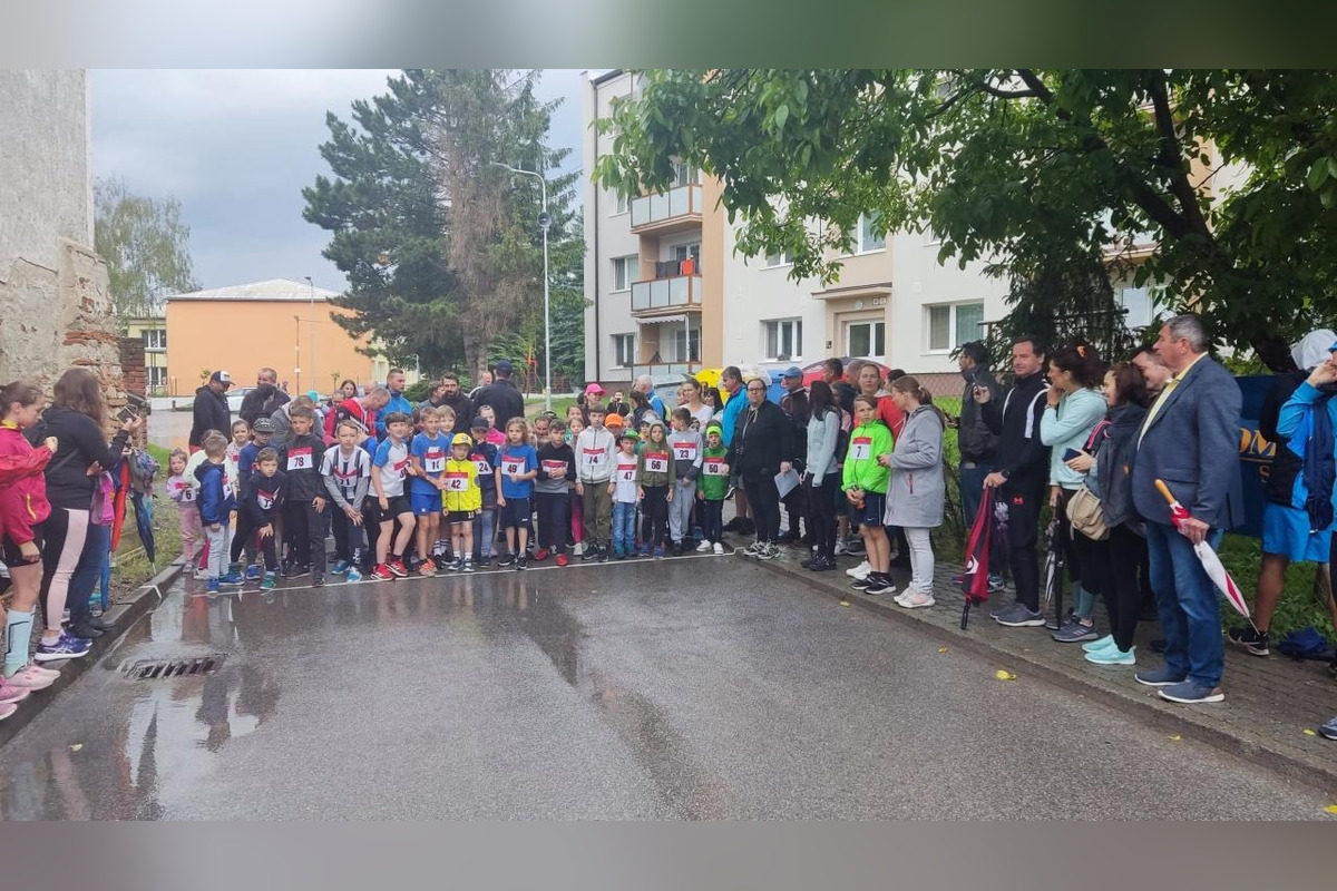 FOTO: Obyvateľov aj návštevníkov Ilavy čaká obľúbené bežecké podujatie , foto 6