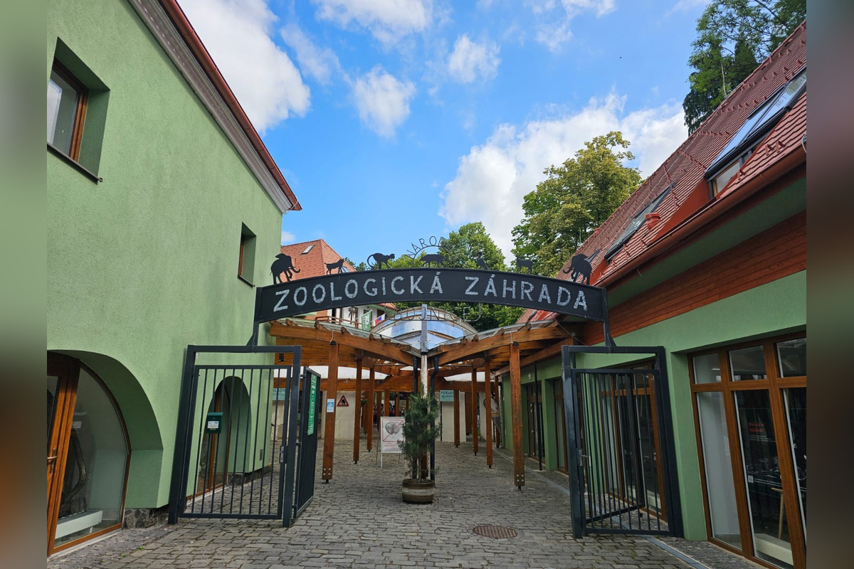 FOTO: Návštevník Národnej zoologickej záhrady pobúril svojím správaním , foto 5