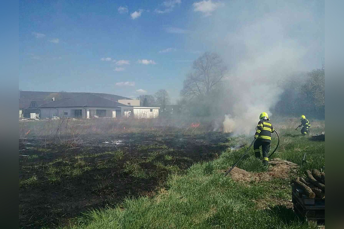 FOTO: Zásahy trenčianskych hasičov za mesiac apríl, foto 5