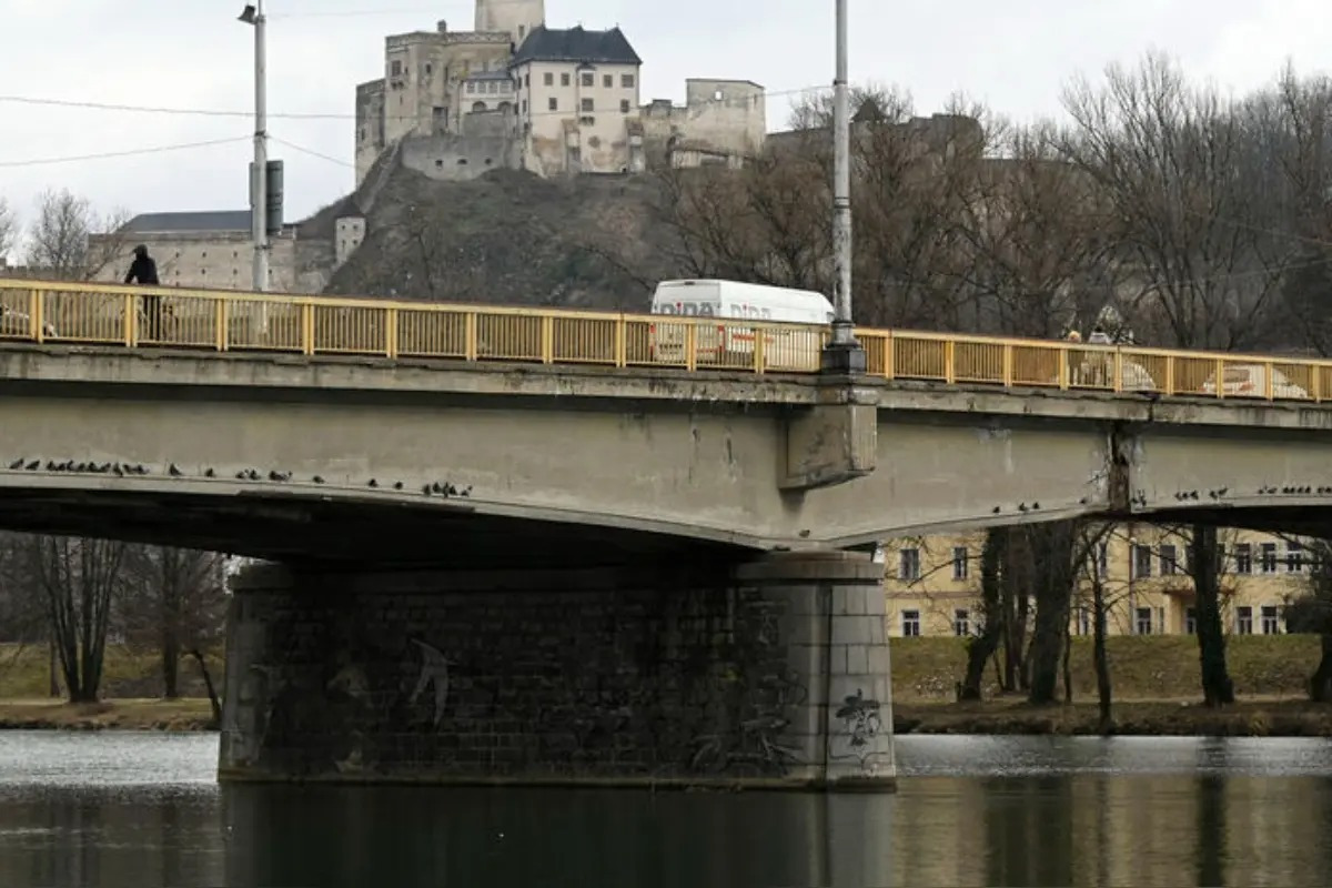 FOTO: Obyvatelia Trenčína vymýšľali názvy pre mosty v meste , foto 1