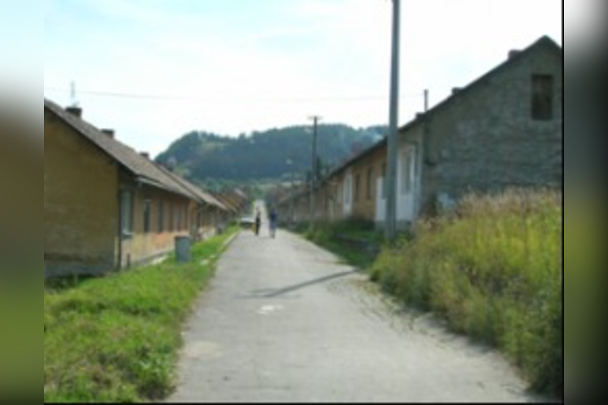 FOTO: Vedenie mesta Handlová začalo riešiť dlhoročný problém s kolóniou , foto 1