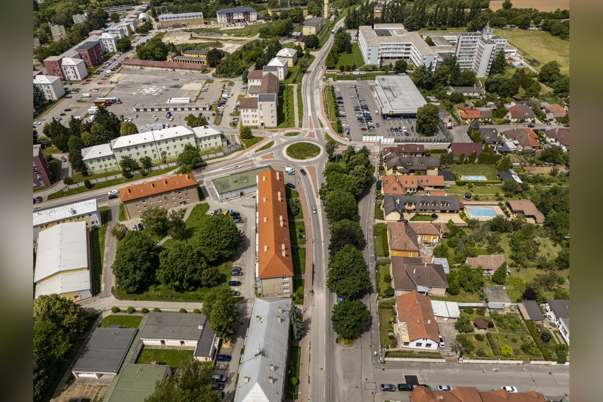 FOTO: Začína sa oprava havarijnej kanalizácie na Klčovej ulici v Novom Meste nad Váhom, potrvá celé leto, foto 8