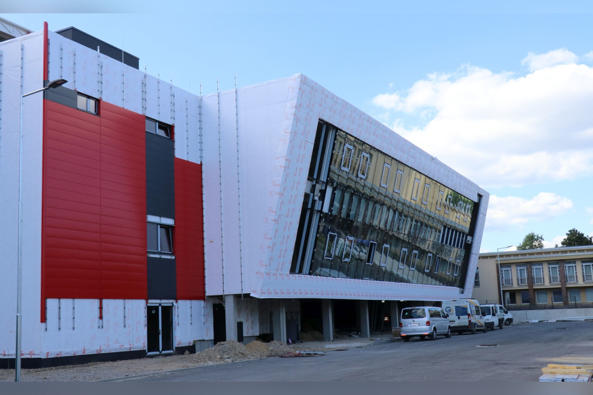 FOTO: V meste Trenčín budú s súvislosti s Majstrovstvami Európy do 21 rokov dopravné obmedzenia , foto 1