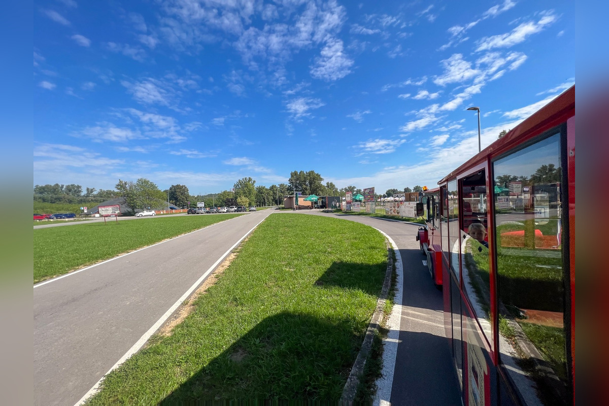 FOTO: Vyhliadkový vláčik spája Nové Mesto nad Váhom s Beckovom. Vydajte sa na výlet bez auta, foto 7