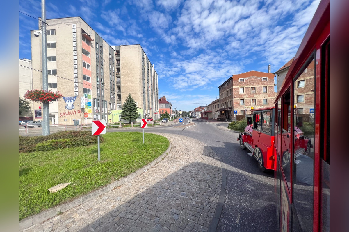 FOTO: Vyhliadkový vláčik spája Nové Mesto nad Váhom s Beckovom. Vydajte sa na výlet bez auta, foto 8