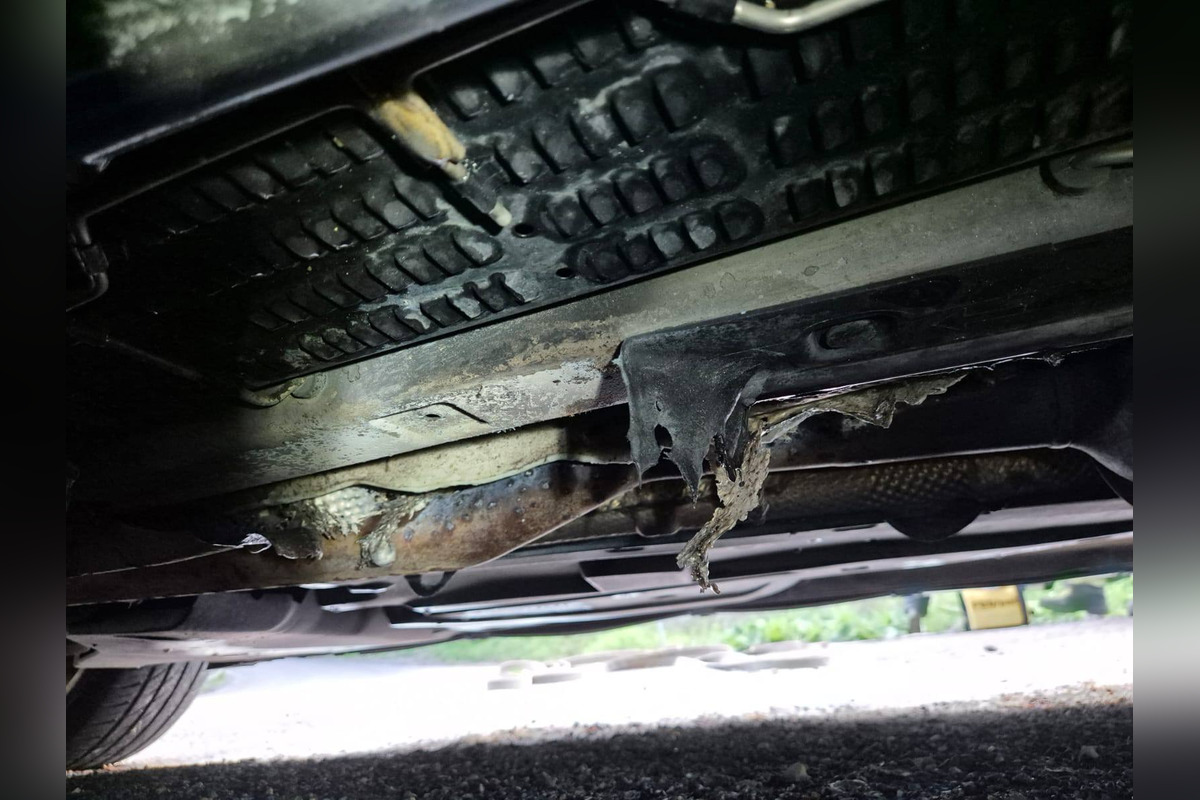 FOTO: Zásah hasičov z Nitrianskeho Pravna pri požiari vozidla, foto 3