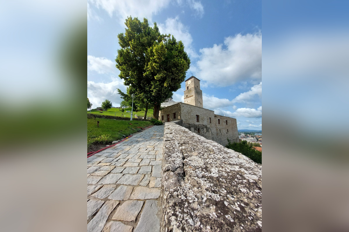 FOTO: Rekonštrukcia Trenčianskeho hradu pokračuje v plnom prúde, foto 5