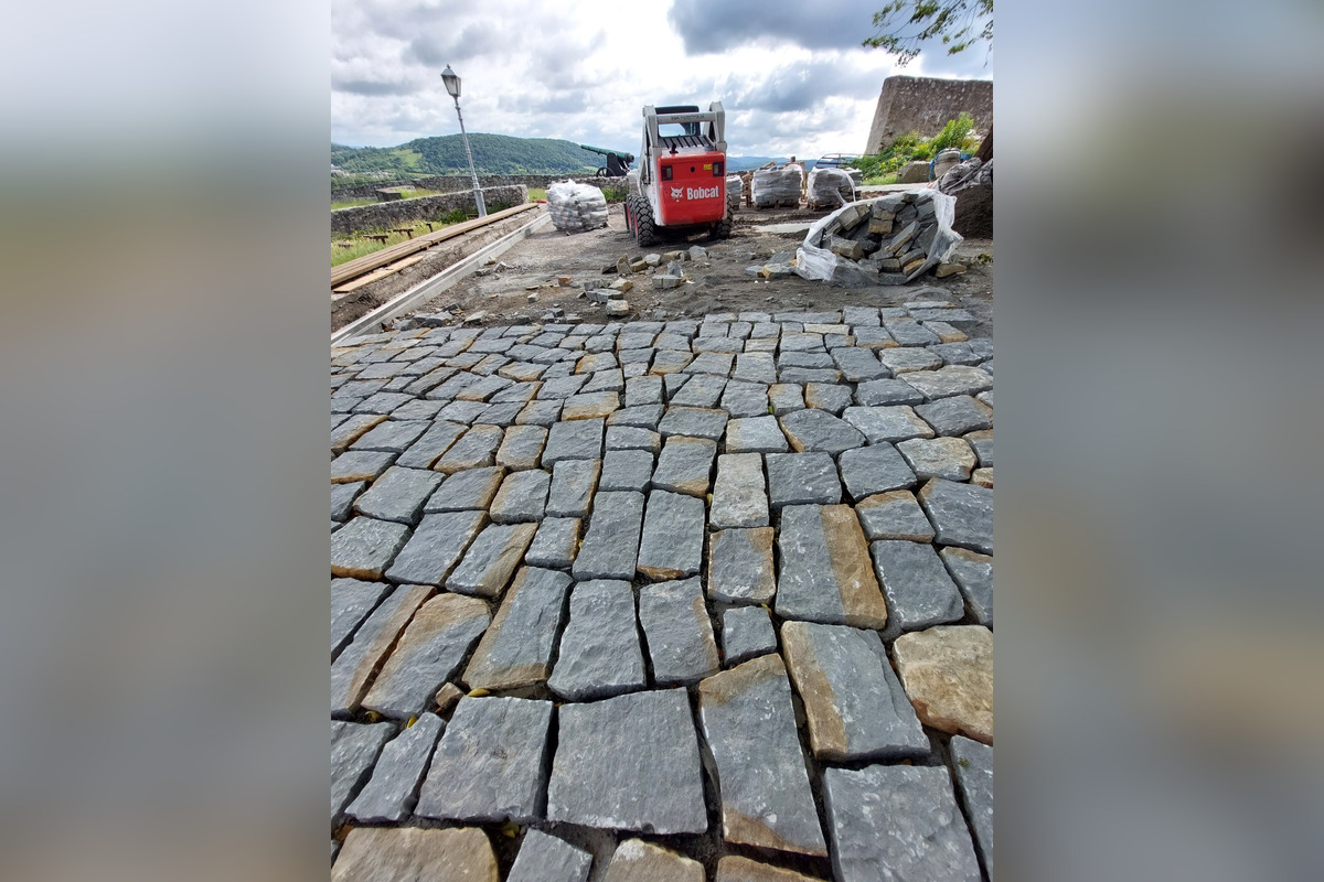 FOTO: Rekonštrukcia Trenčianskeho hradu pokračuje v plnom prúde, foto 13