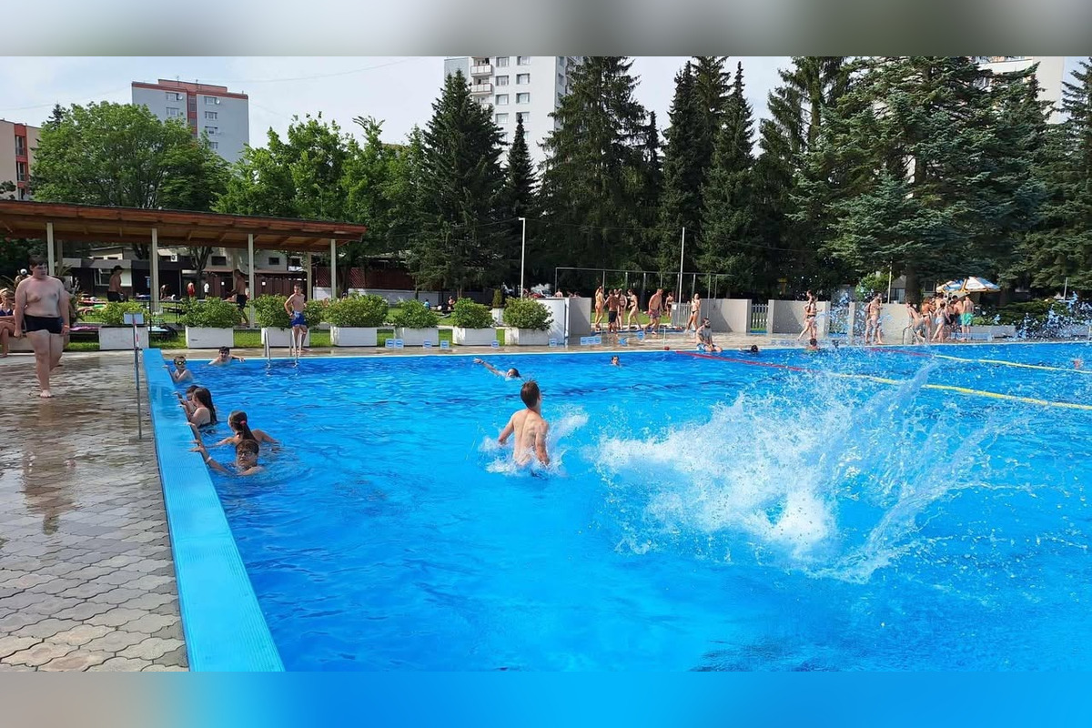 FOTO: Letná sezóna sa blíži, kúpalisko v Považskej Bystrici má otvoriť 21. júna, foto 4