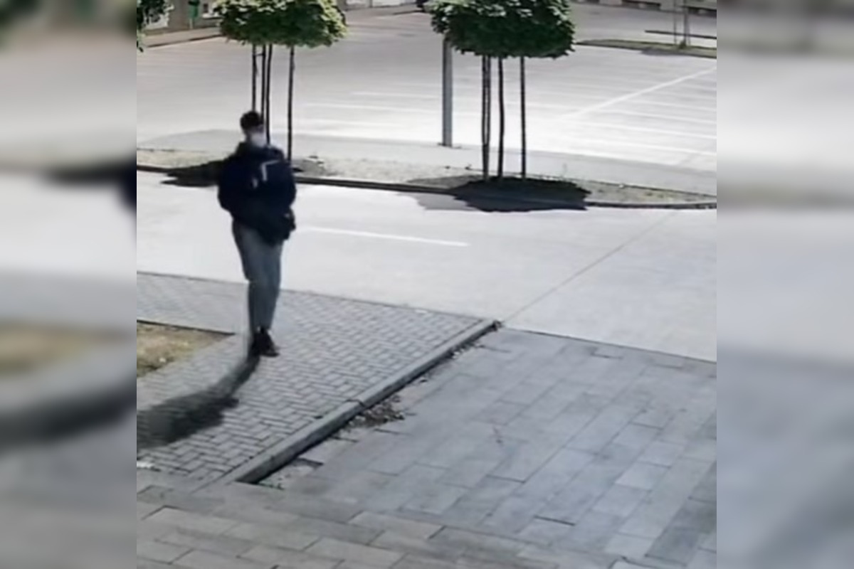 FOTO: V Ilave vykradli zlatníctvo, majitelia prosia o pomoc , foto 1