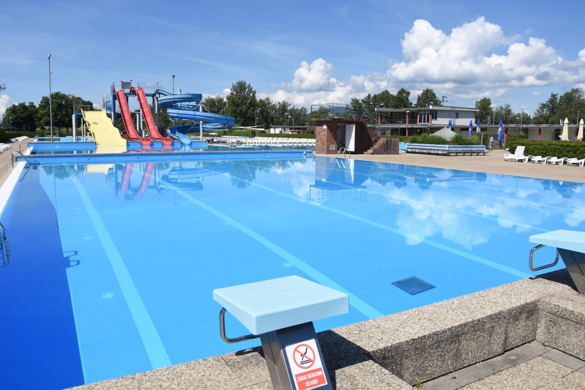 FOTO: Letná sezóna začína, letné kúpalisko na Ostrove v Trenčíne otvára v piatok 20 júna, foto 6