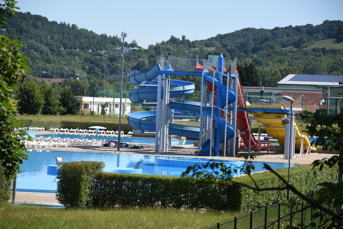 FOTO: Letná sezóna začína, letné kúpalisko na Ostrove v Trenčíne otvára v piatok 20 júna, foto 8