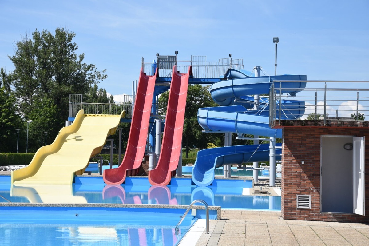 FOTO: Letná sezóna začína, letné kúpalisko na Ostrove v Trenčíne otvára v piatok 20 júna, foto 9