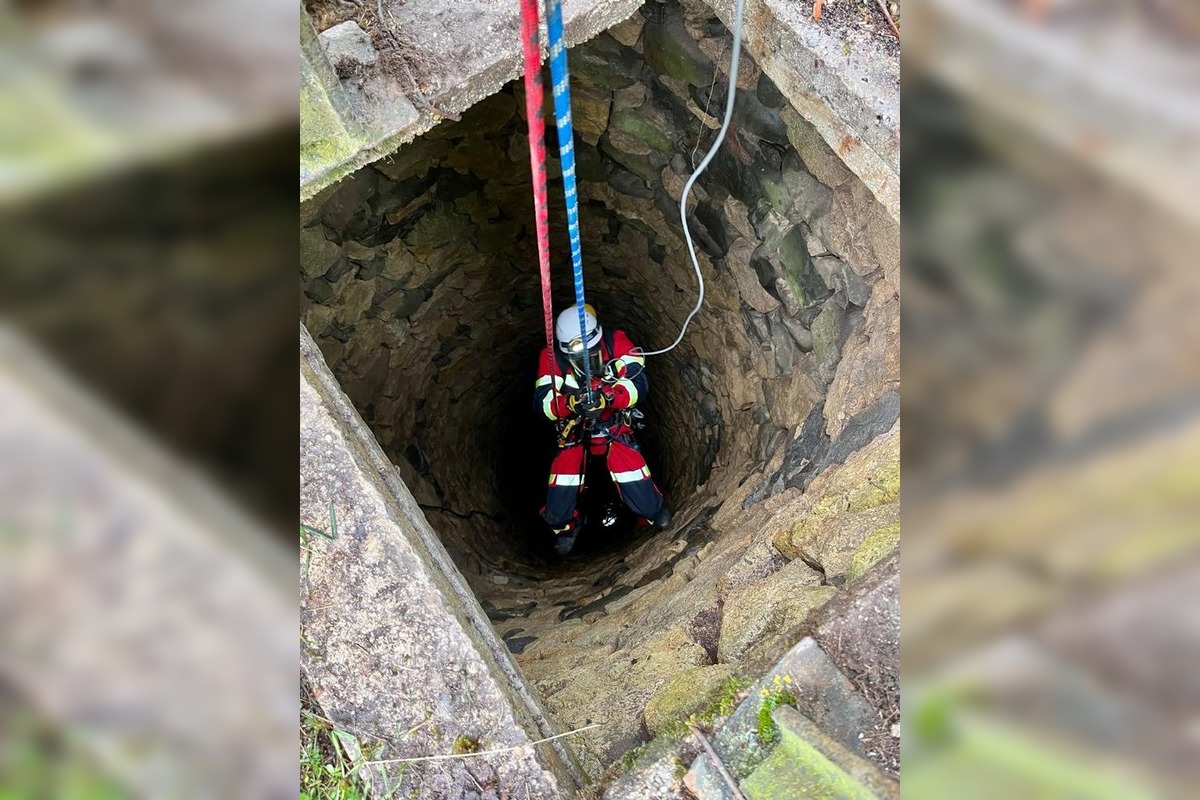 FOTO: Dramatické chvíle v Bojniciach, staršiu osobu zachraňovali zo studne, foto 2