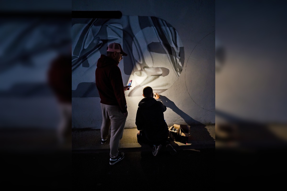 FOTO: Na Novinách v Trenčíne rozkvitlo umenie. Obyvatelia obdivujú nové murály v podchode aj na bytovke, foto 11