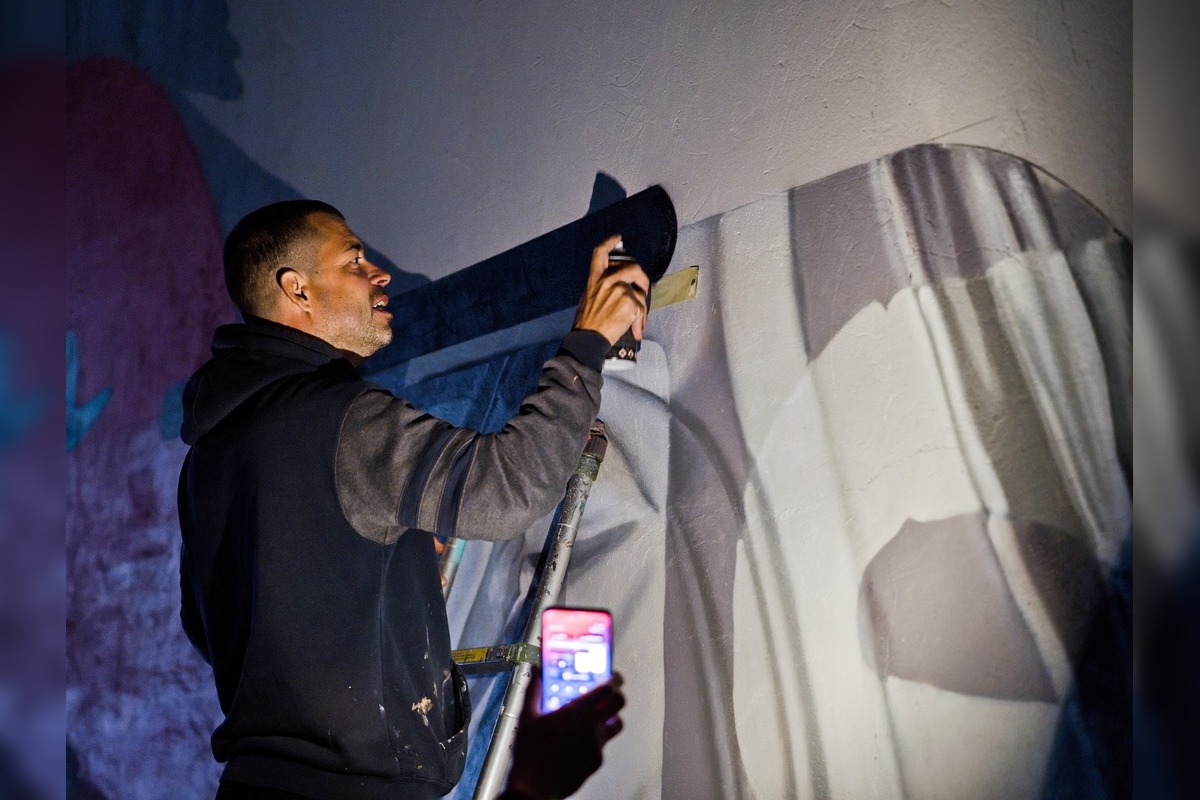 FOTO: Na Novinách v Trenčíne rozkvitlo umenie. Obyvatelia obdivujú nové murály v podchode aj na bytovke, foto 13