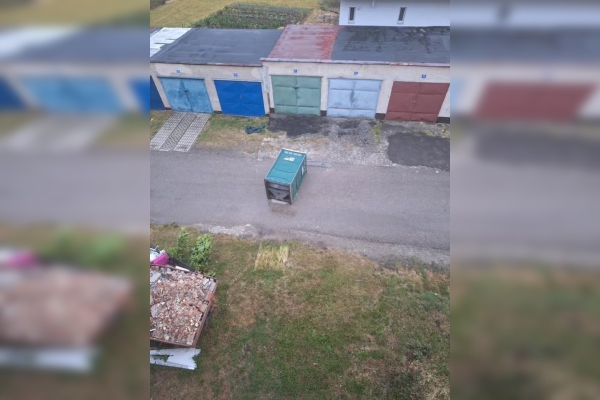 FOTO: Obyvatelia Trenčína a okolia zdieľali fotografie búrky, ktorá sa prehnala krajom , foto 15