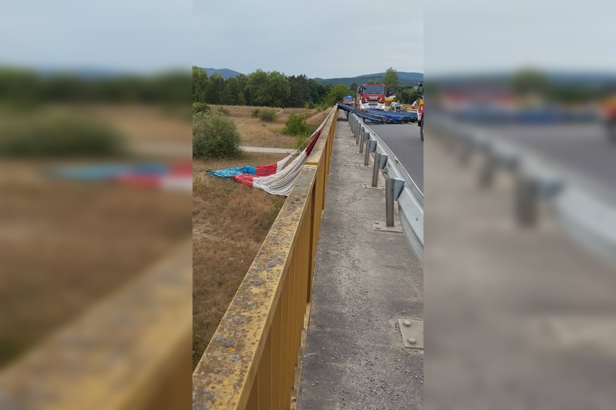 FOTO: Požiar teplovzdušného balóna v obci Bolešov, foto 4