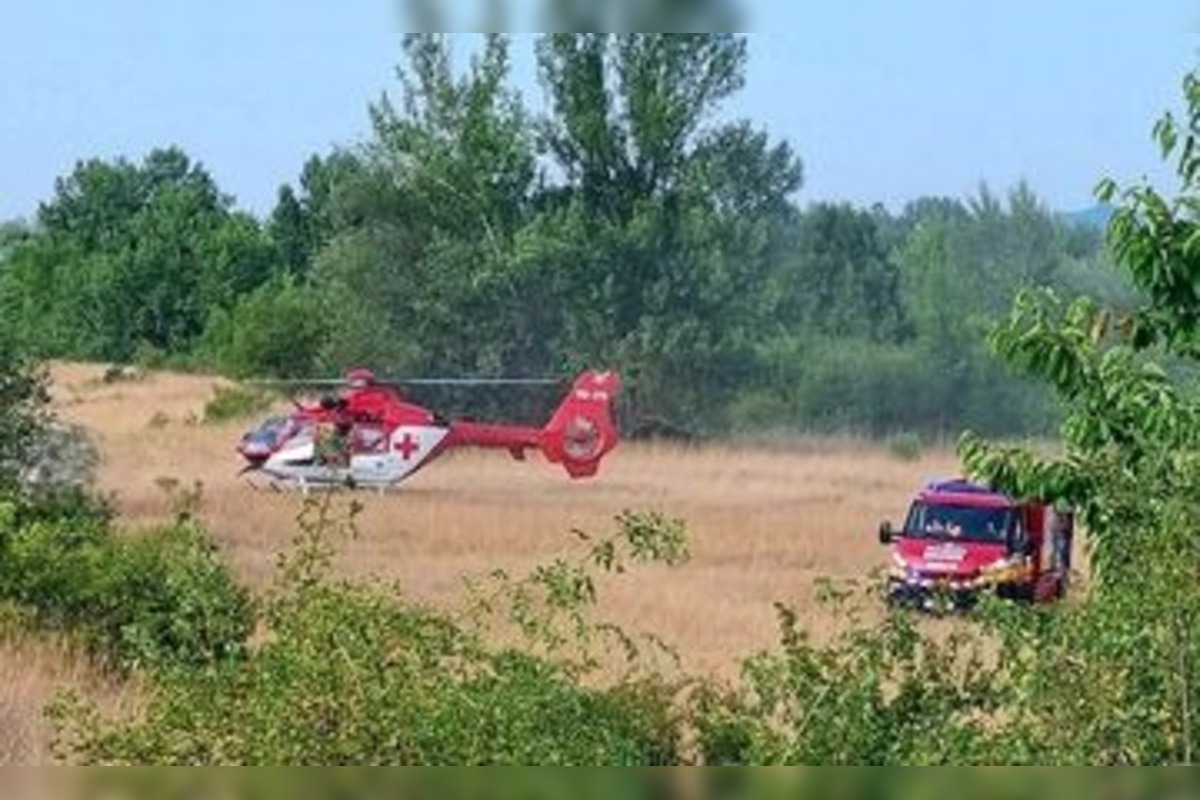 FOTO: Pri Bolešove zhorel teplovzdušný balón, ktorý sa vznietil od horiacej trávy , foto 3