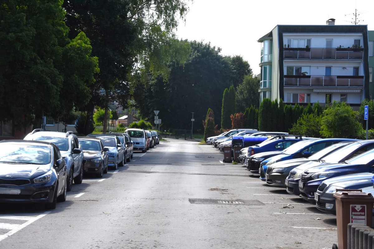 FOTO: Mesto Trenčín upravuje systém parkovani. Nové zóny a tarify pribudnú od septembra 2025, foto 1