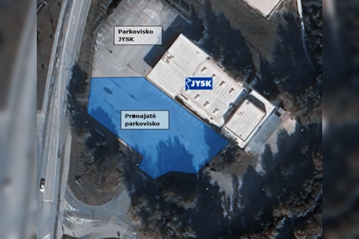 FOTO: V Dubnici nad Váhom pribudlo vyše 60 bezplatných parkovacích miest. Miestni kritizujú vzdialenosť aj pokuty, foto 1