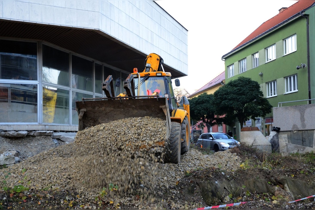 FOTO: Trenčín musí zaplatiť 1,7 milióna eur za zrušený projekt pri Posádkovom klube, foto 6