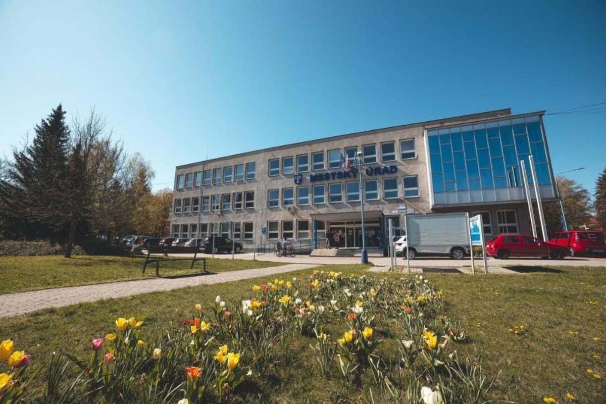 FOTO: V Dubnici nad Váhom budú na úrade čerpať dovolenky , foto 2