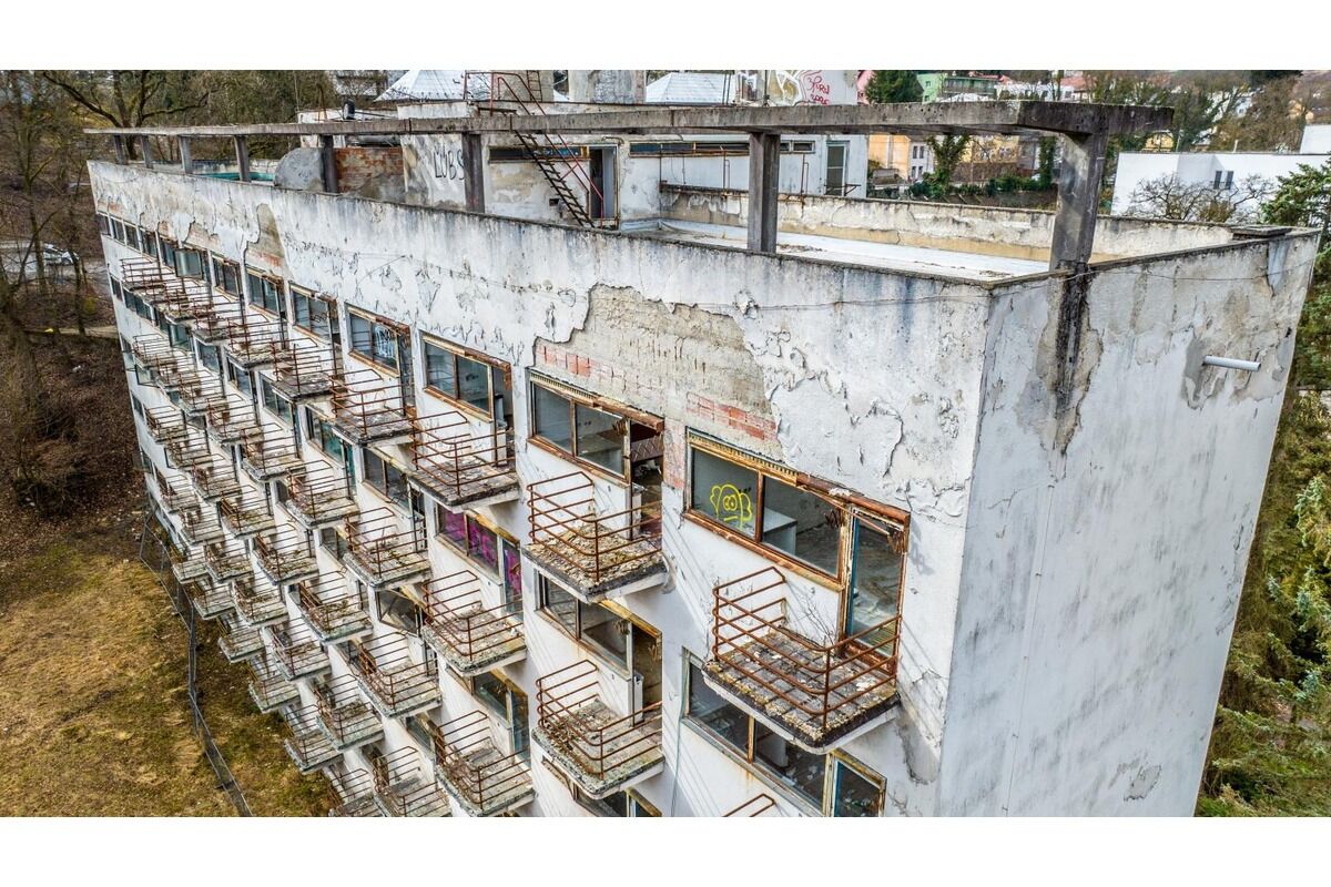 FOTO: Machnáč pri Trenčianskych Tepliciach naďalej chátra , foto 4