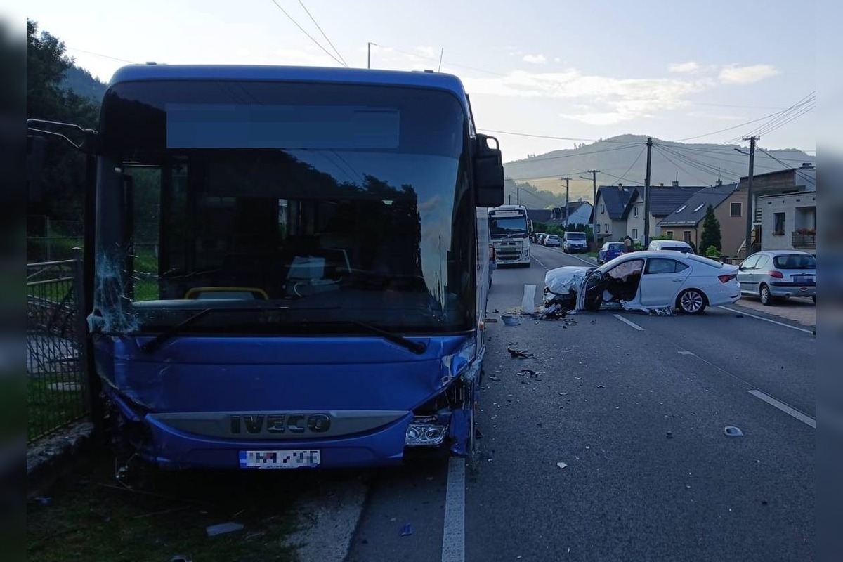 FOTO: Nehoda v obci Prečín, foto 2