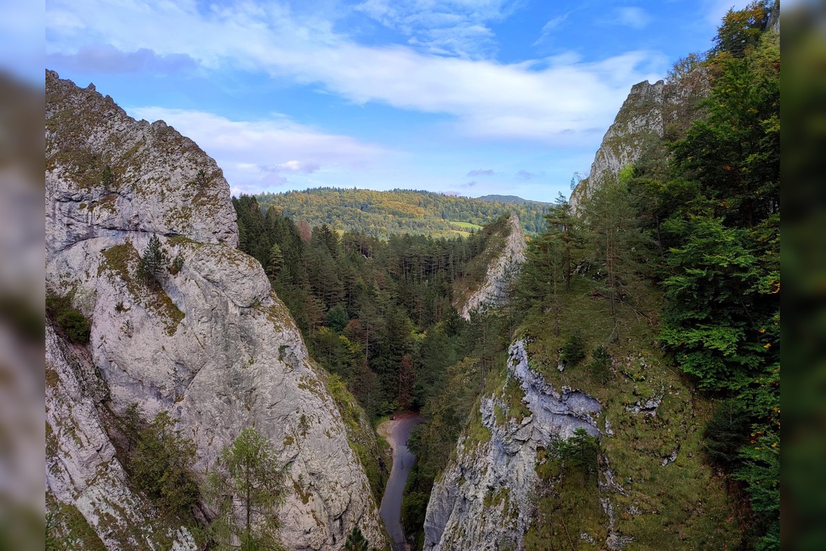 FOTO: Manínsku Tiesňavu kvôli sanáciu uzavrú , foto 4