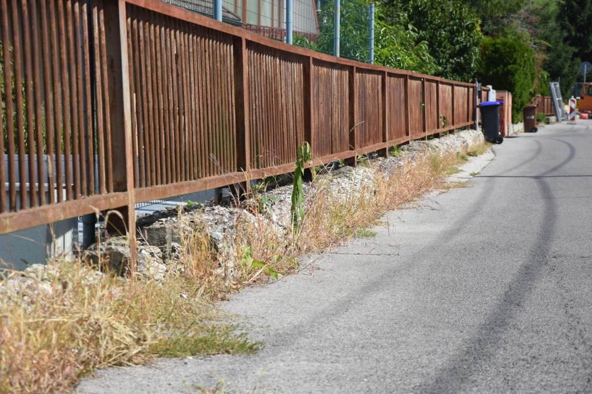 FOTO: Práce na opornom múre na Cintorínskej ulici v Trenčíne sú v plnom prúde, foto 1