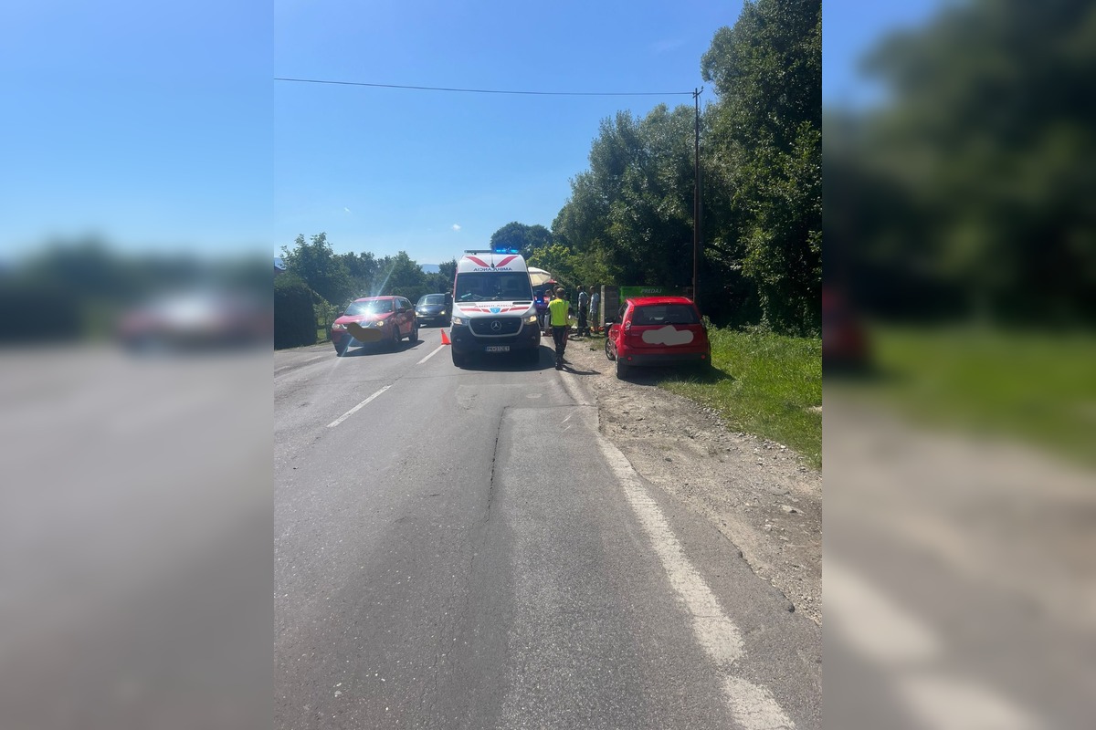 FOTO: Všetky záchranné zložky zasahovali pri zrážke auta s motorkou v Nedožeroch - Brezanoch, foto 6