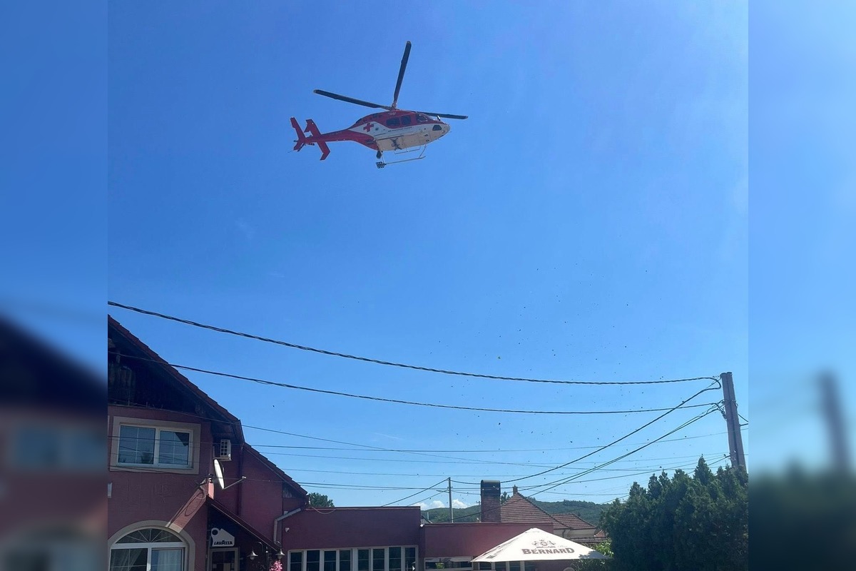 FOTO: Všetky záchranné zložky zasahovali pri zrážke auta s motorkou v Nedožeroch - Brezanoch, foto 7