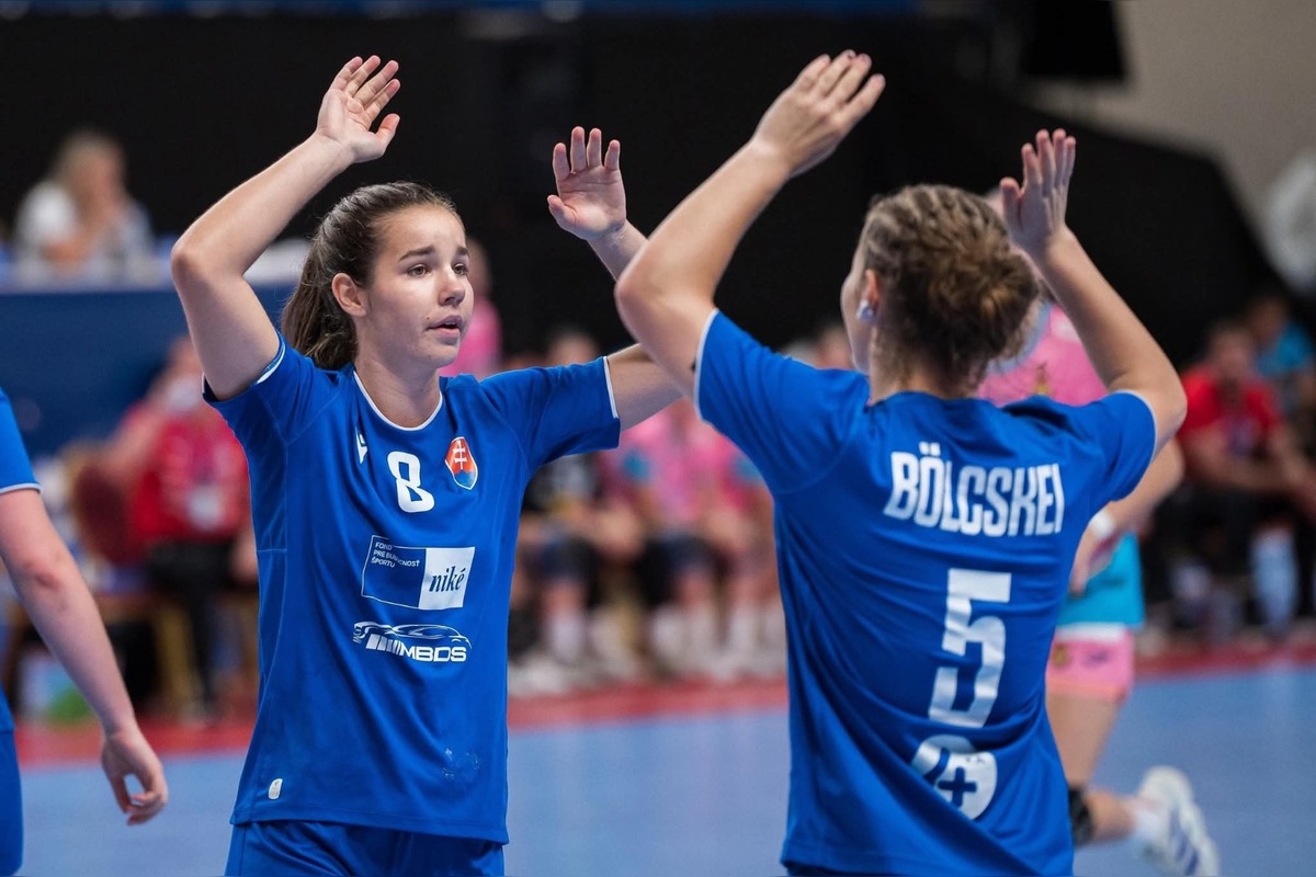 FOTO: Historický úspech hádzanárskej reprezentácie: Hádzanárske zlaté dievčatá píšu históriu, Slovensko má zlato z ME , foto 3