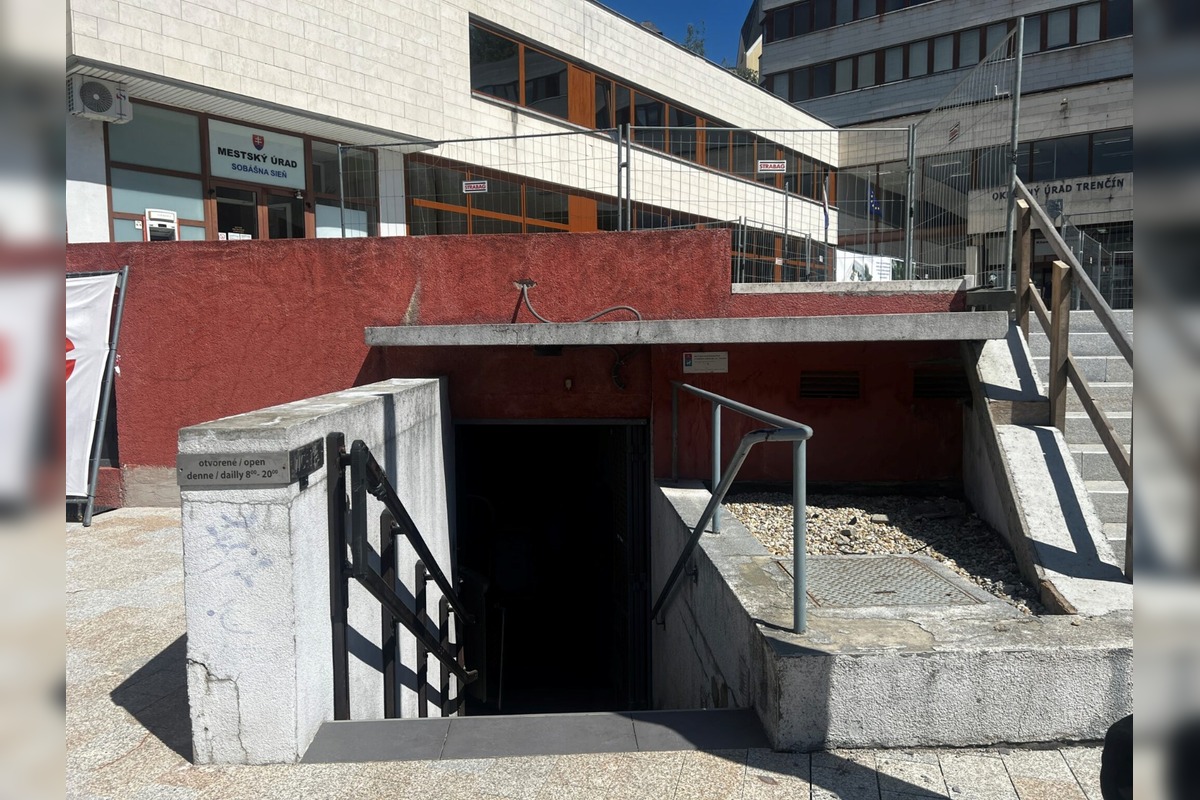 FOTO: Sládkovičova ulica v Trenčíne dostane nové verejné WC, počas prác budú k dispozícii toalety na Farskej, foto 6