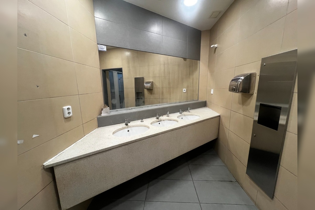 FOTO: Sládkovičova ulica v Trenčíne dostane nové verejné WC, počas prác budú k dispozícii toalety na Farskej, foto 8