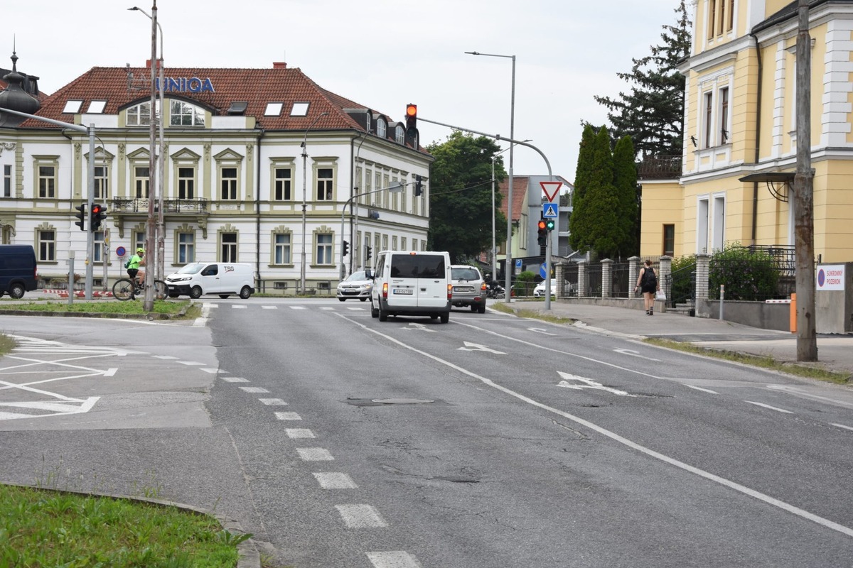 FOTO: Uzávierka v centre Trenčína, budú obchádzky pre autá, aj nové trasy autobusov, foto 2